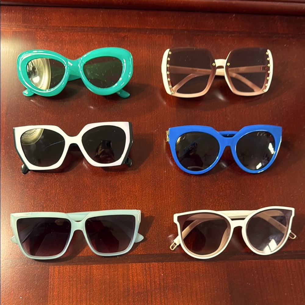 Stylish Sunglasses Set - Green, black, Blue, white